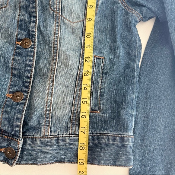 Mudd Women’s Blue Denim Jean Jacket Size M Medium Button Front Casual Classic - Picture 7 of 10